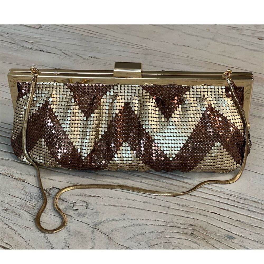 Vintage Whiting & Davis Gold Mesh Chevron Clutch Bag Evening Small Rectangle - Picture 3 of 13